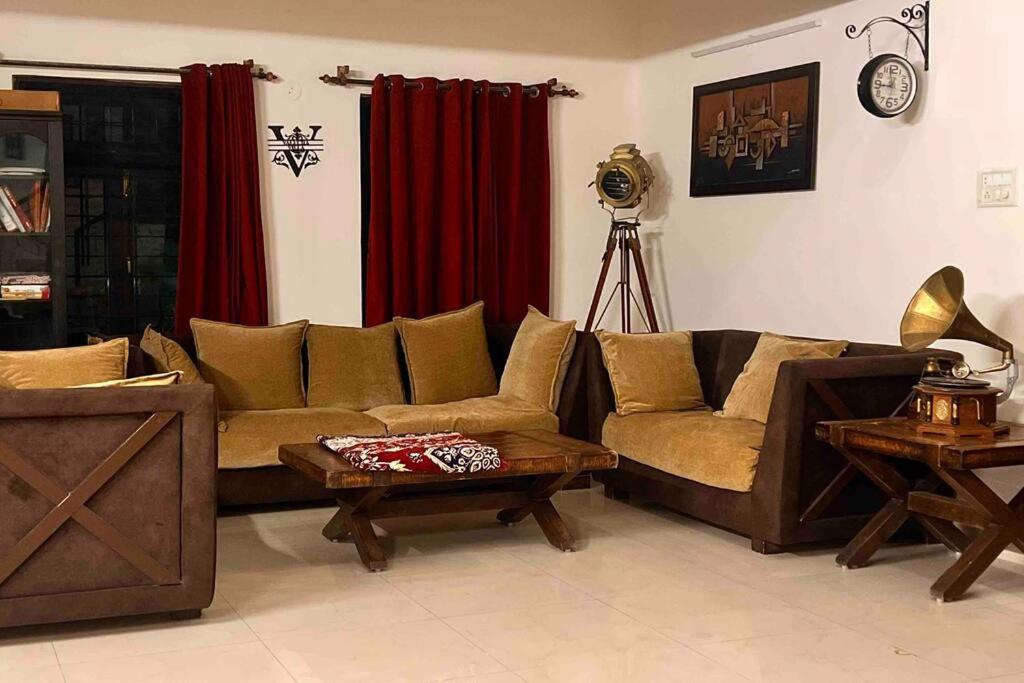 Valecha Villa Entire 4Bhkbunglow With 5000 Sq Ft Garden Lonavala Kültér fotó